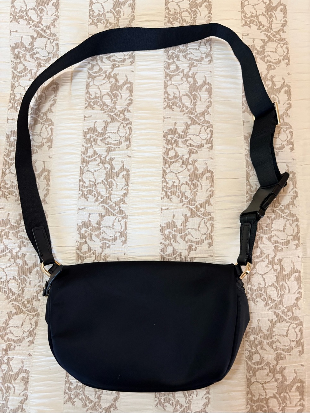 Kate Spade Classic Black Crossbody Bag,  Everyday Shoulder Bag/Fannie pack